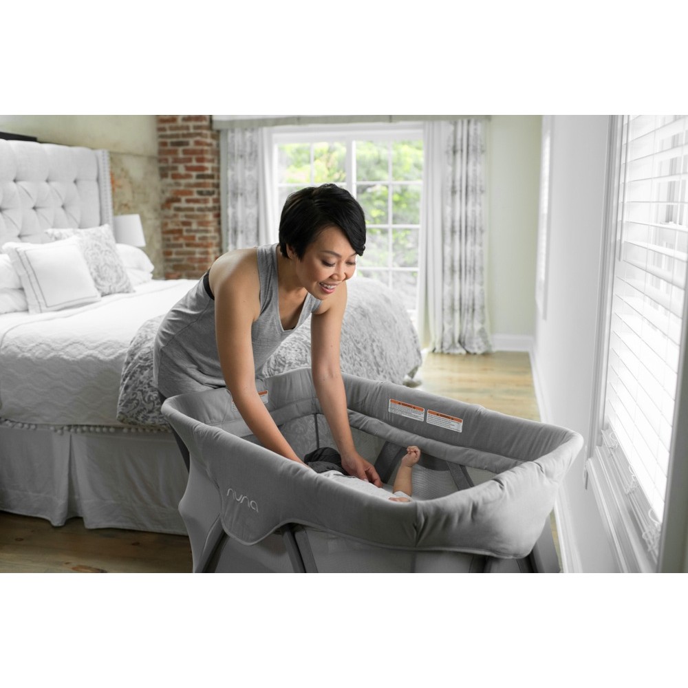Nuna Cove Aire Portacot Frost W/Sheet - Frost
