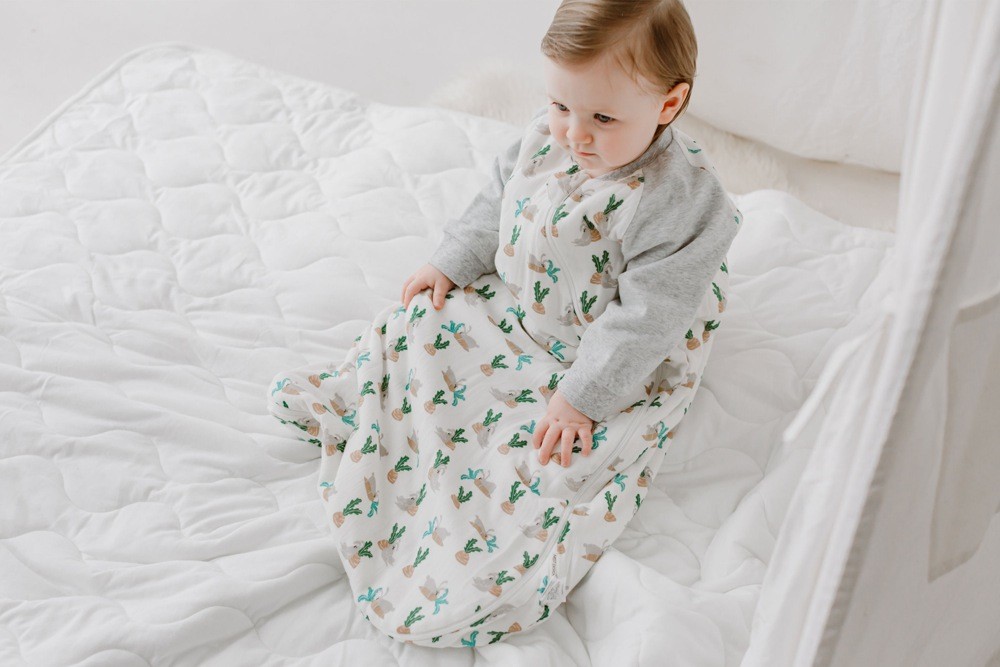 Nest Design Bamboo Sleeping Bag Long Sleeve 2.5 Tog Lazy Rabbits Large