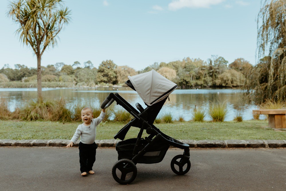 Edwards & Co Oscar M2 Sand 3 Wheel Prams Baby Bunting NZ