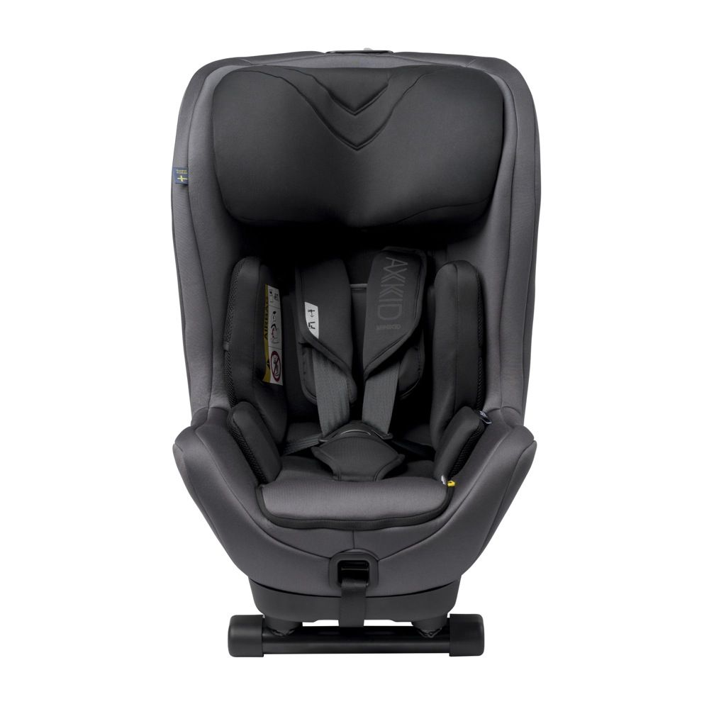 Axkid rear clearance facing car seat