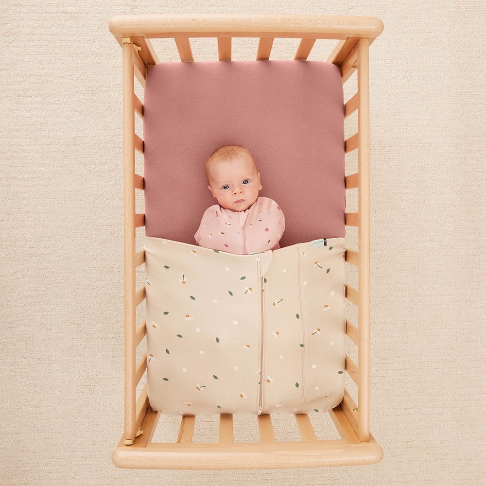 Ergopouch Tuck Sheet Cot Daisy Sprinkle Baby Bunting AU