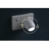 Dreambaby Swivel Auto-Sensor LED Night Light image 1
