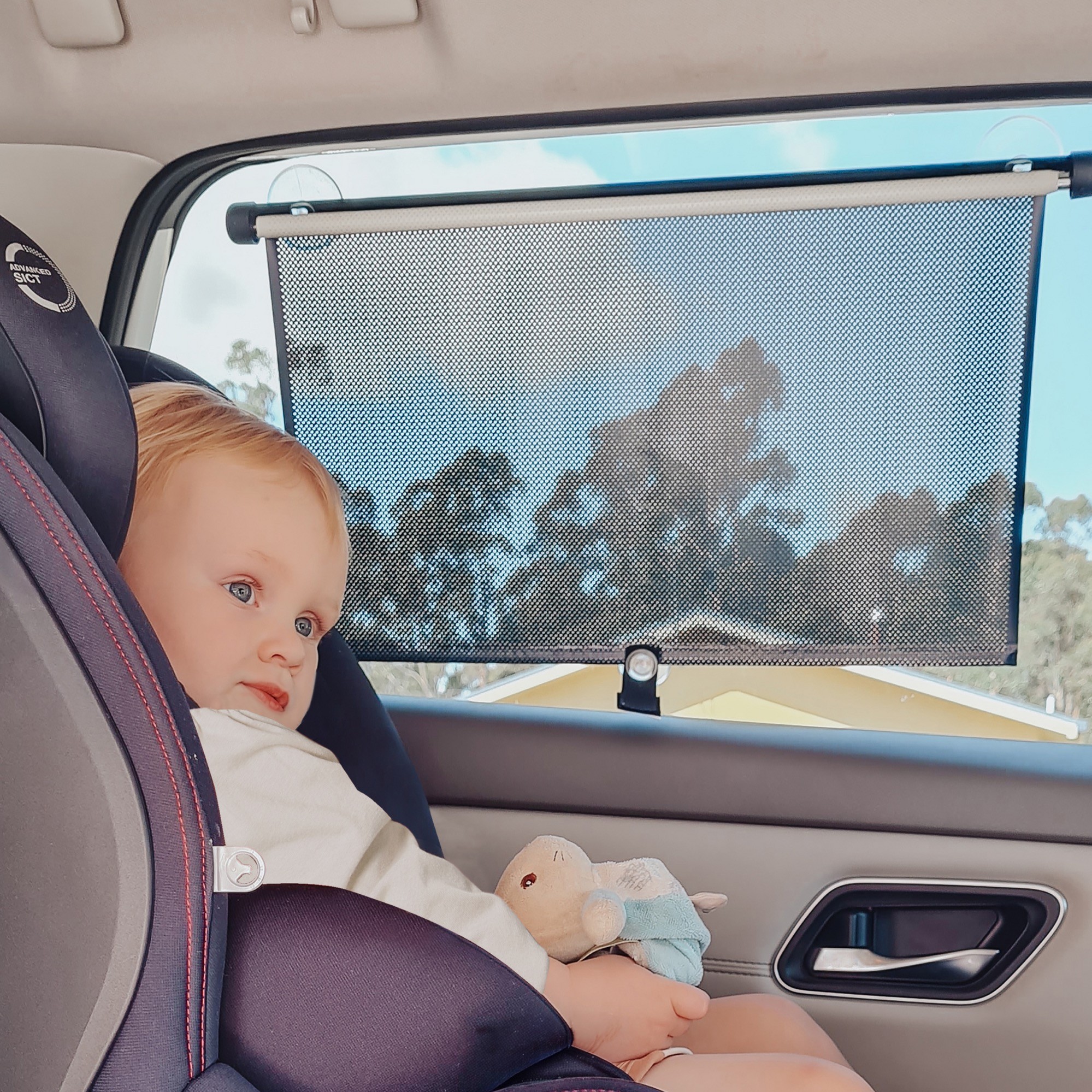 Dreambaby Adjustable ExtraWide Car Shade 1pk Back Seat Car Mirrors