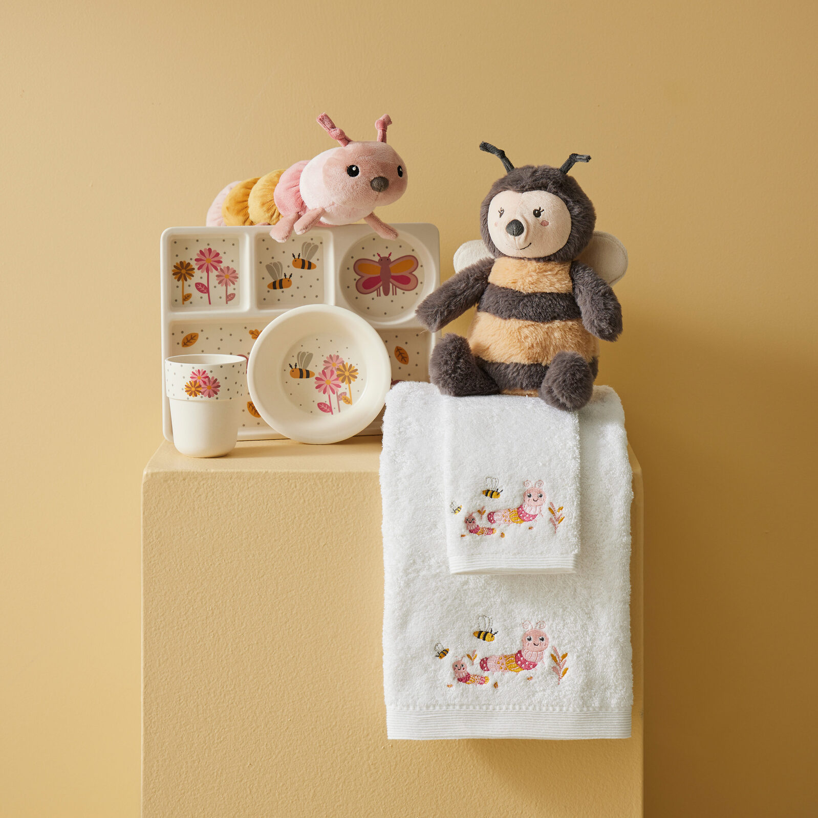 Jiggle & Giggle Charlie The Caterpillar Sensory Baby/Newborn Rattle