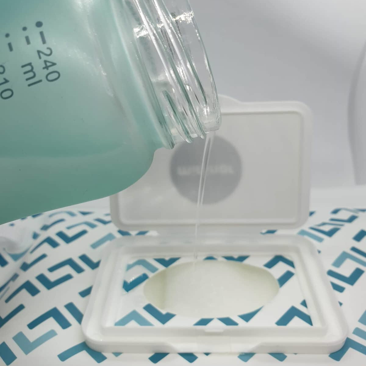 Mininor Waterproof Travel Bag Resealable Storage for Dry Cleaning Wipes