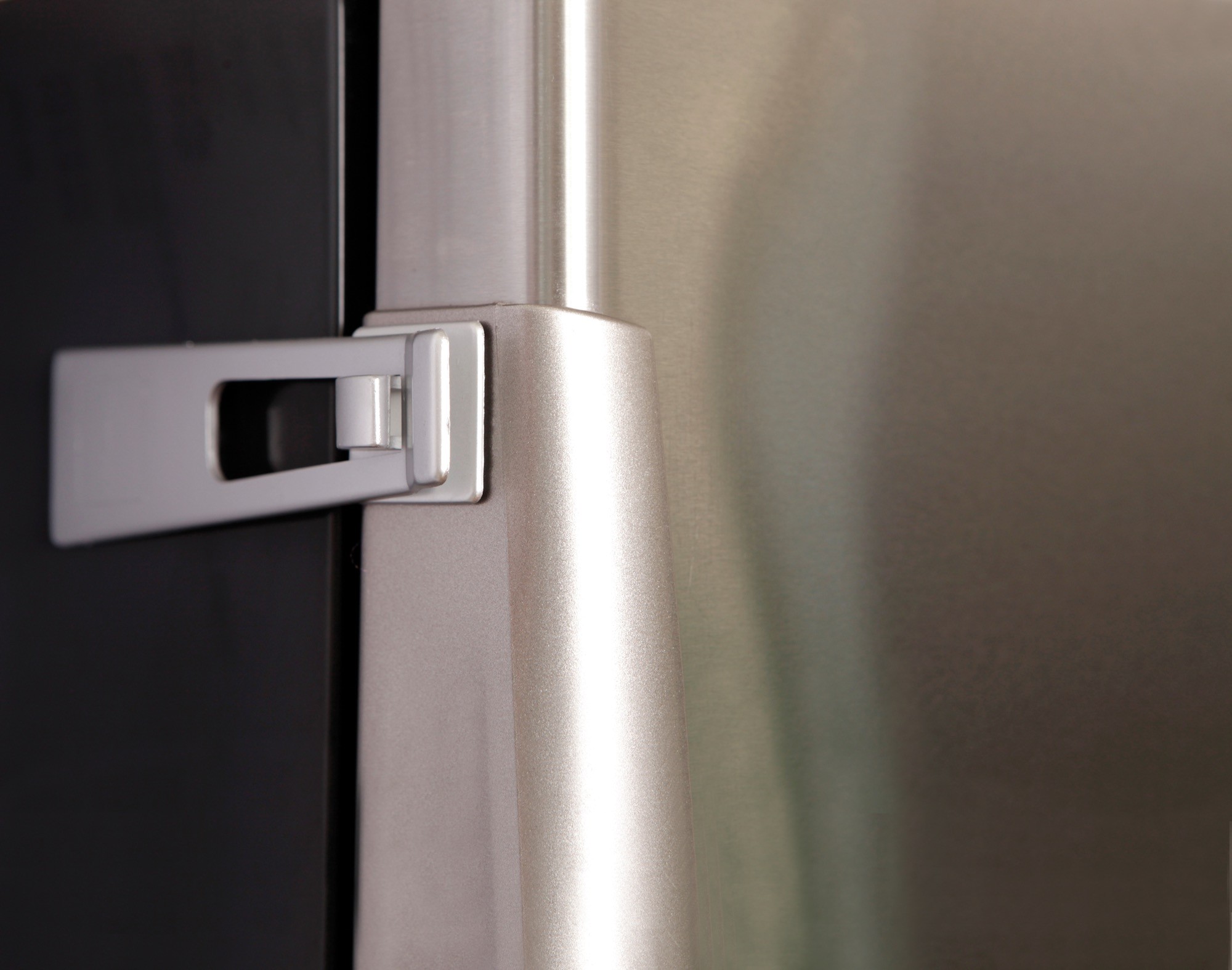 Dreambaby Refrigerator & Appliance Latch Silver Latches, Locks